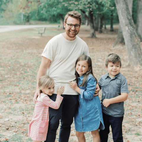 Finn, Avery, Mae, with their dad Jon